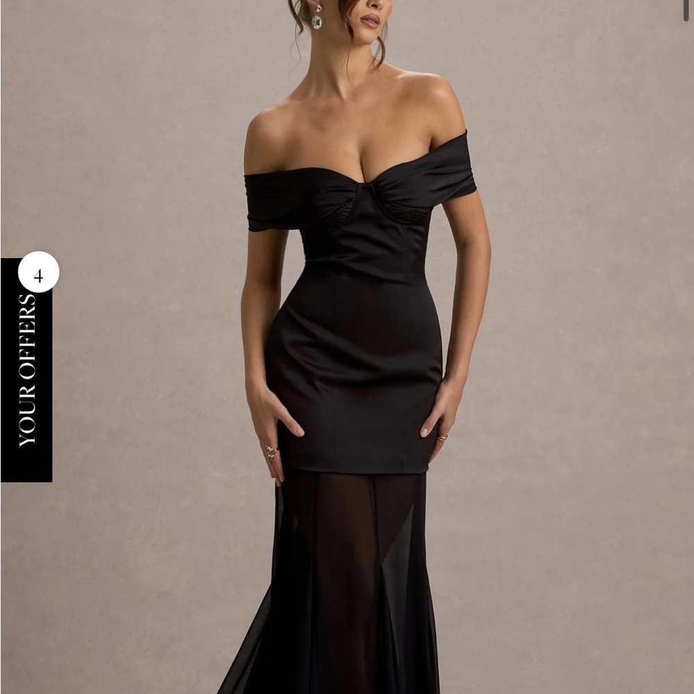 Sophisticated Black Off-Shoulder Gown